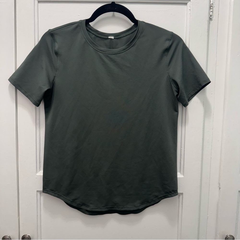 Lululemon Green Lightweight Shirt